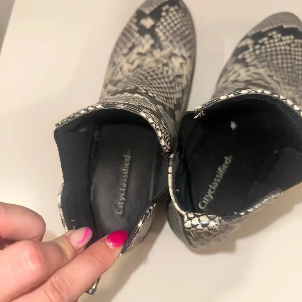 DSW snake booties 8.5 - Picture 6 of 10